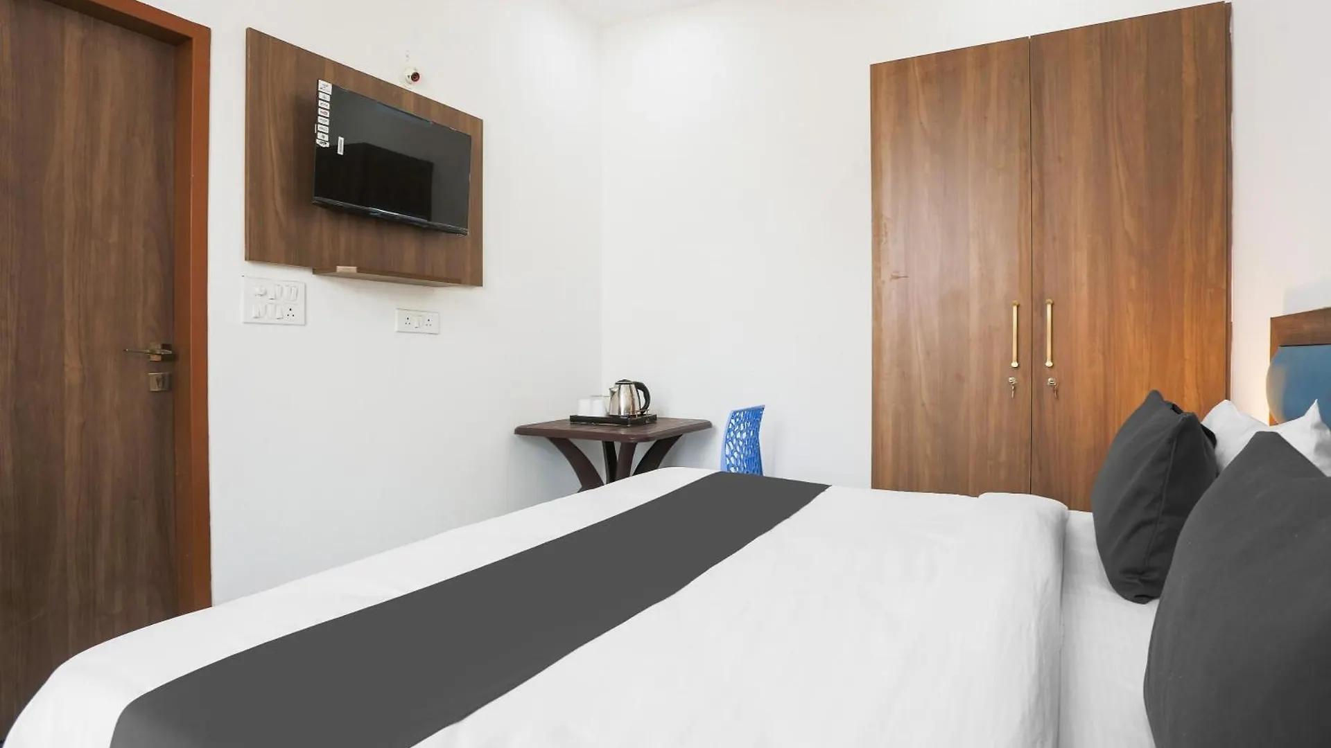 ***  Hotel O K2 Guest House Gurgaon India