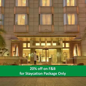 Park Plaza Otel